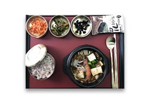 Soybean Paste Stew with Seafood